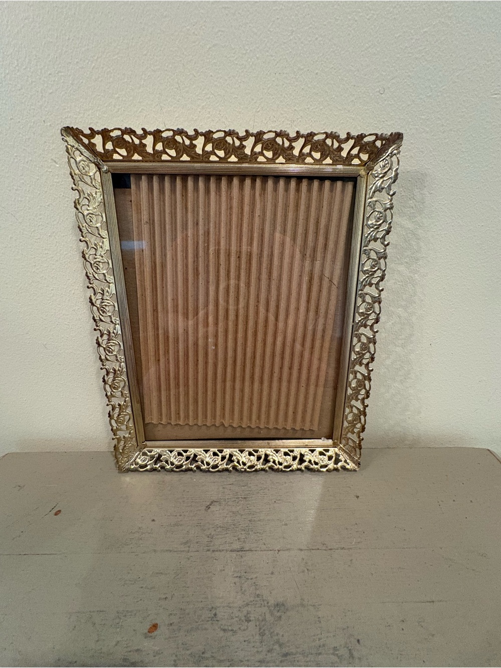 VTG MCM Gold Toned Metal Picture Frame With Ornate Design
